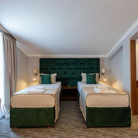 Hotel Ideall พอดโกริกา ภายนอก รูปภาพ
