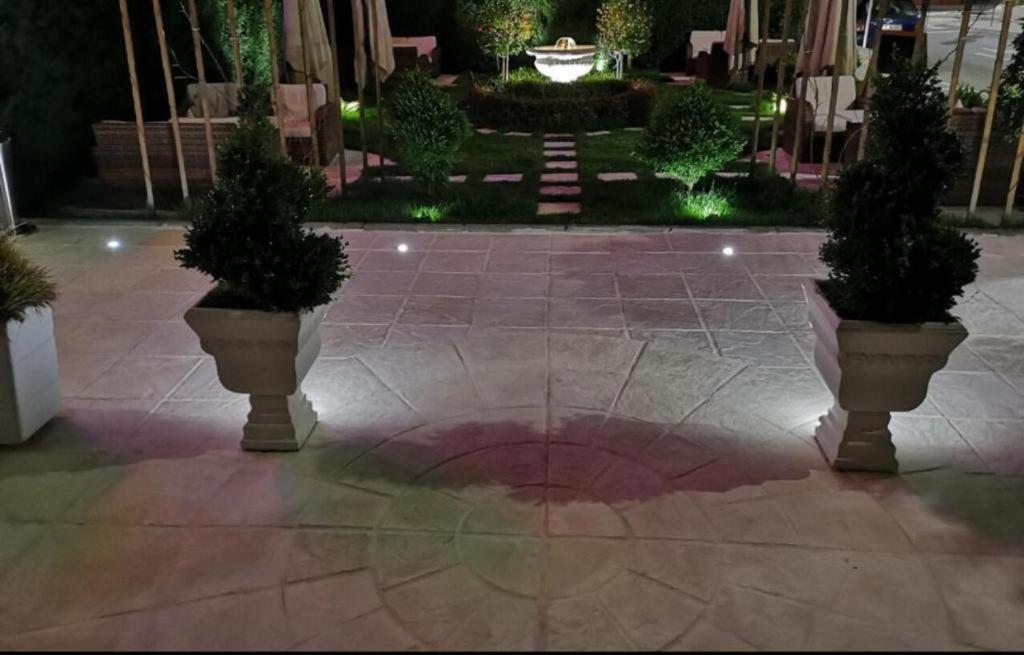Hotel Ideall พอดโกริกา ภายนอก รูปภาพ