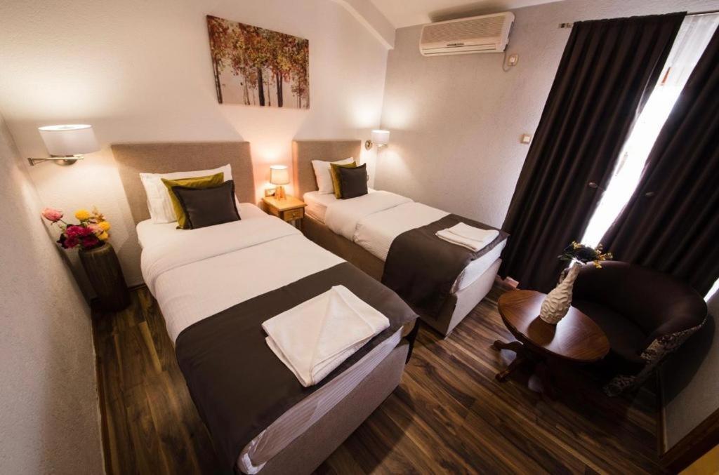 Hotel Ideall พอดโกริกา ภายนอก รูปภาพ