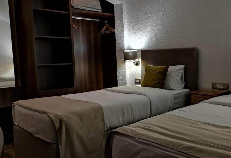 Hotel Ideall พอดโกริกา ภายนอก รูปภาพ