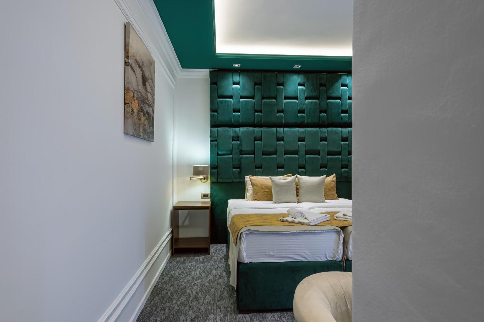Hotel Ideall พอดโกริกา ภายนอก รูปภาพ
