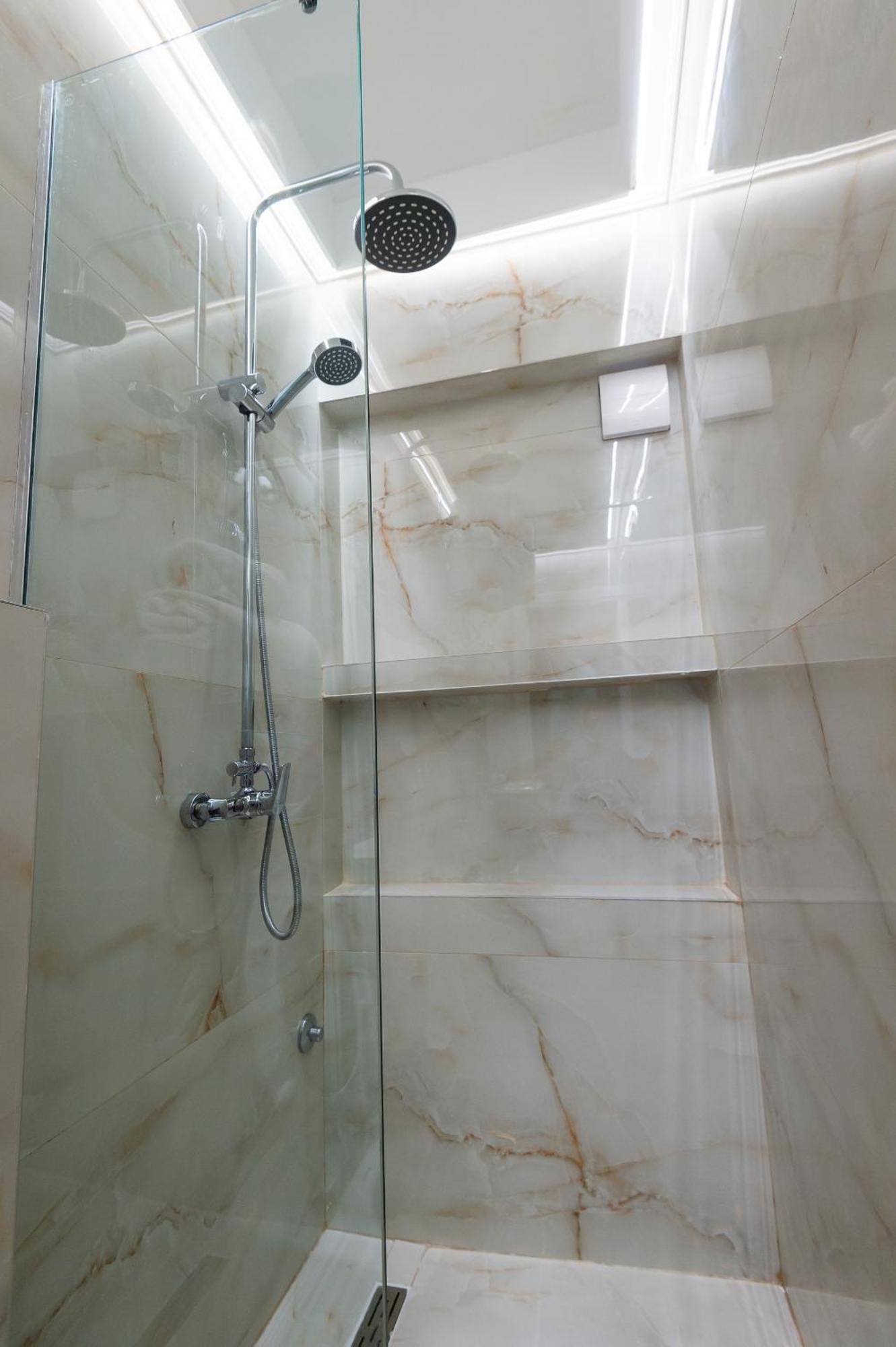 Hotel Ideall พอดโกริกา ภายนอก รูปภาพ