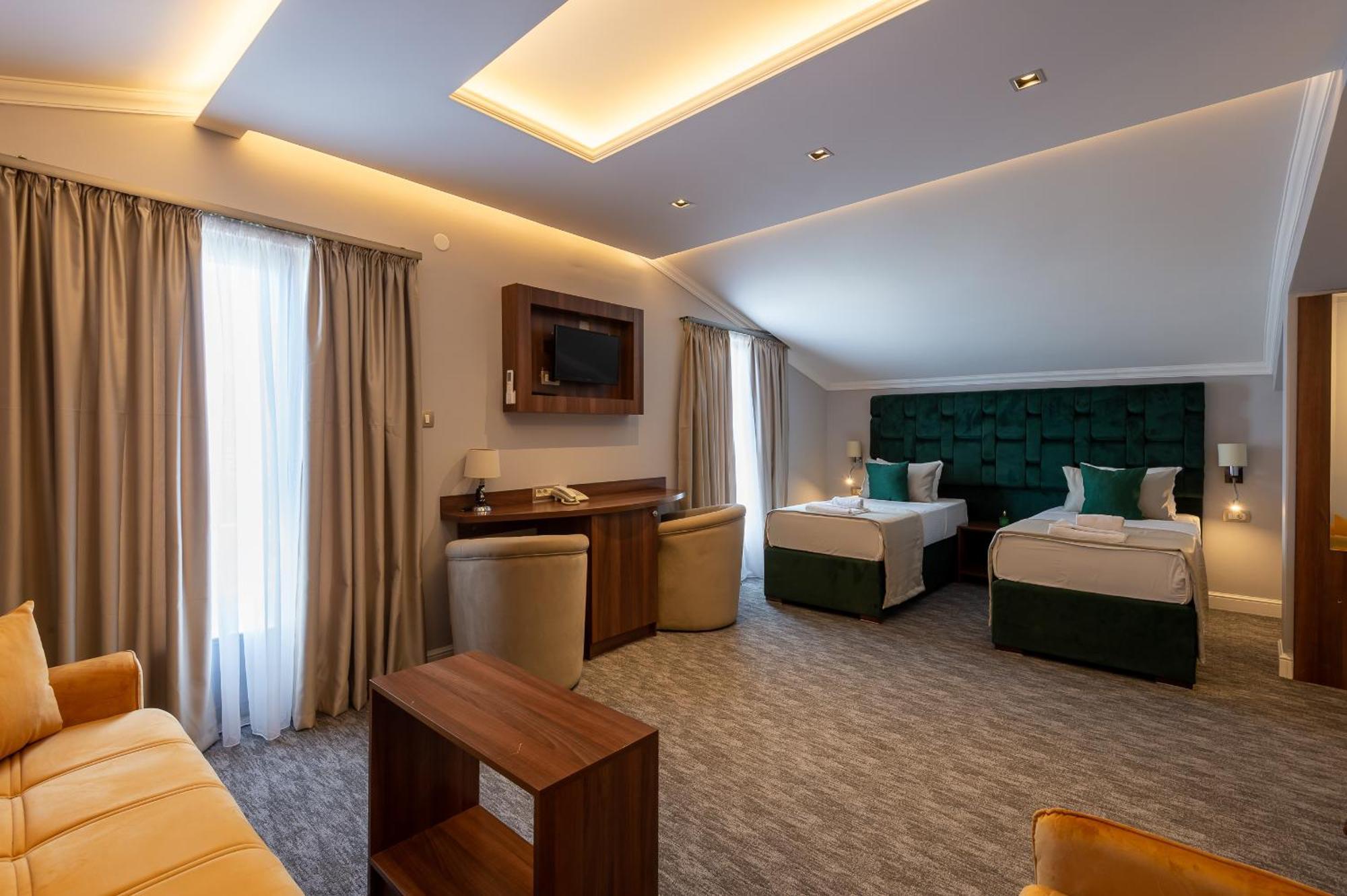 Hotel Ideall พอดโกริกา ภายนอก รูปภาพ