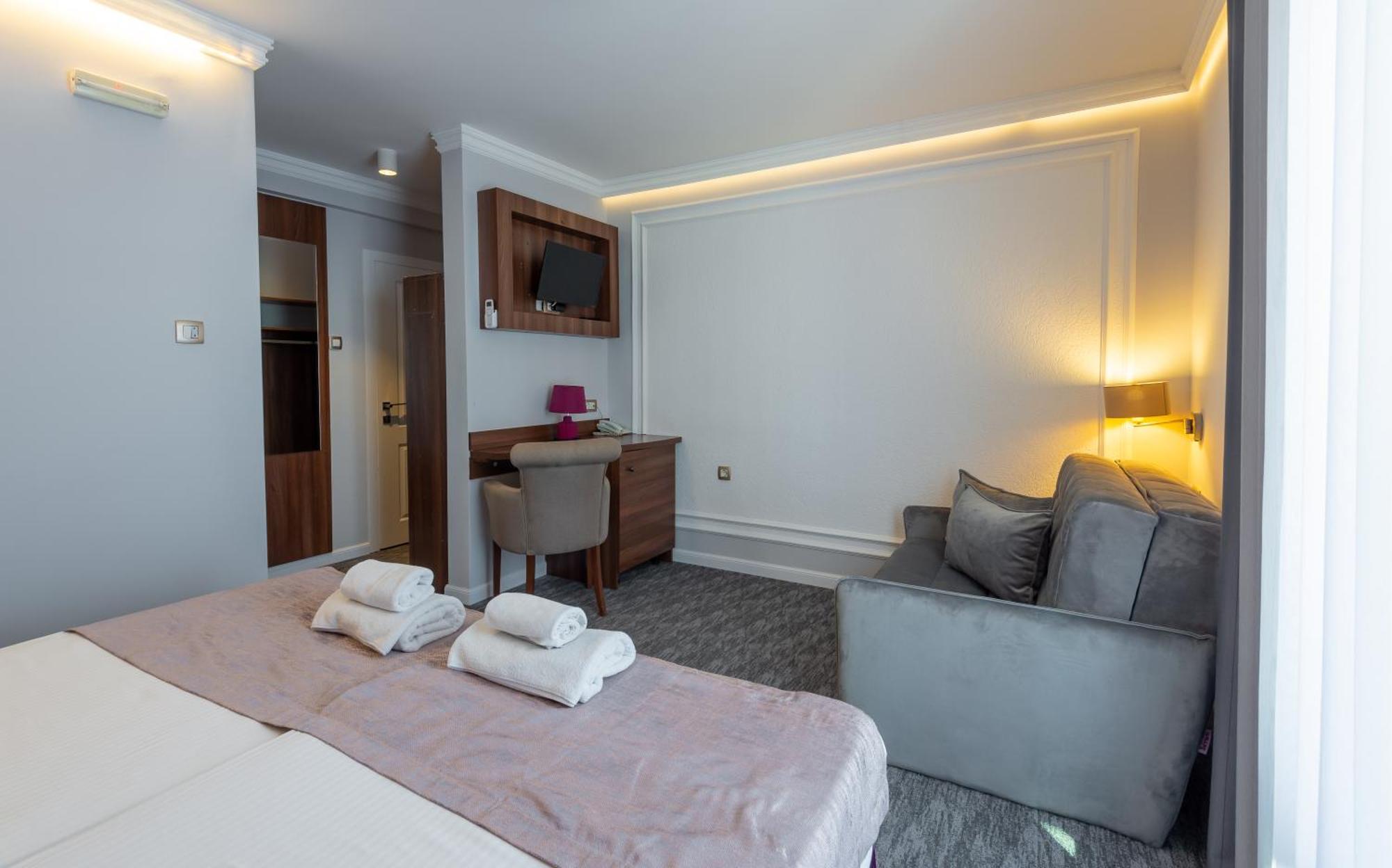 Hotel Ideall พอดโกริกา ภายนอก รูปภาพ