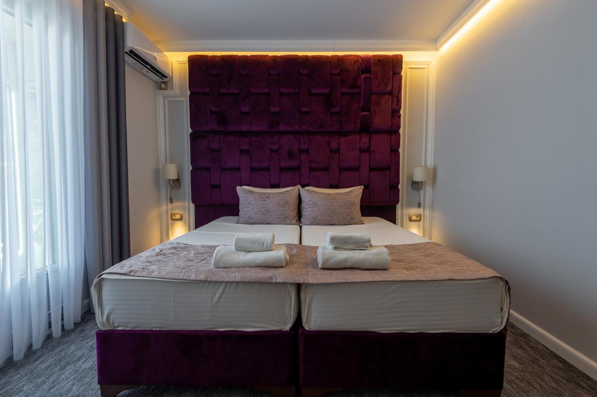 Hotel Ideall พอดโกริกา ภายนอก รูปภาพ
