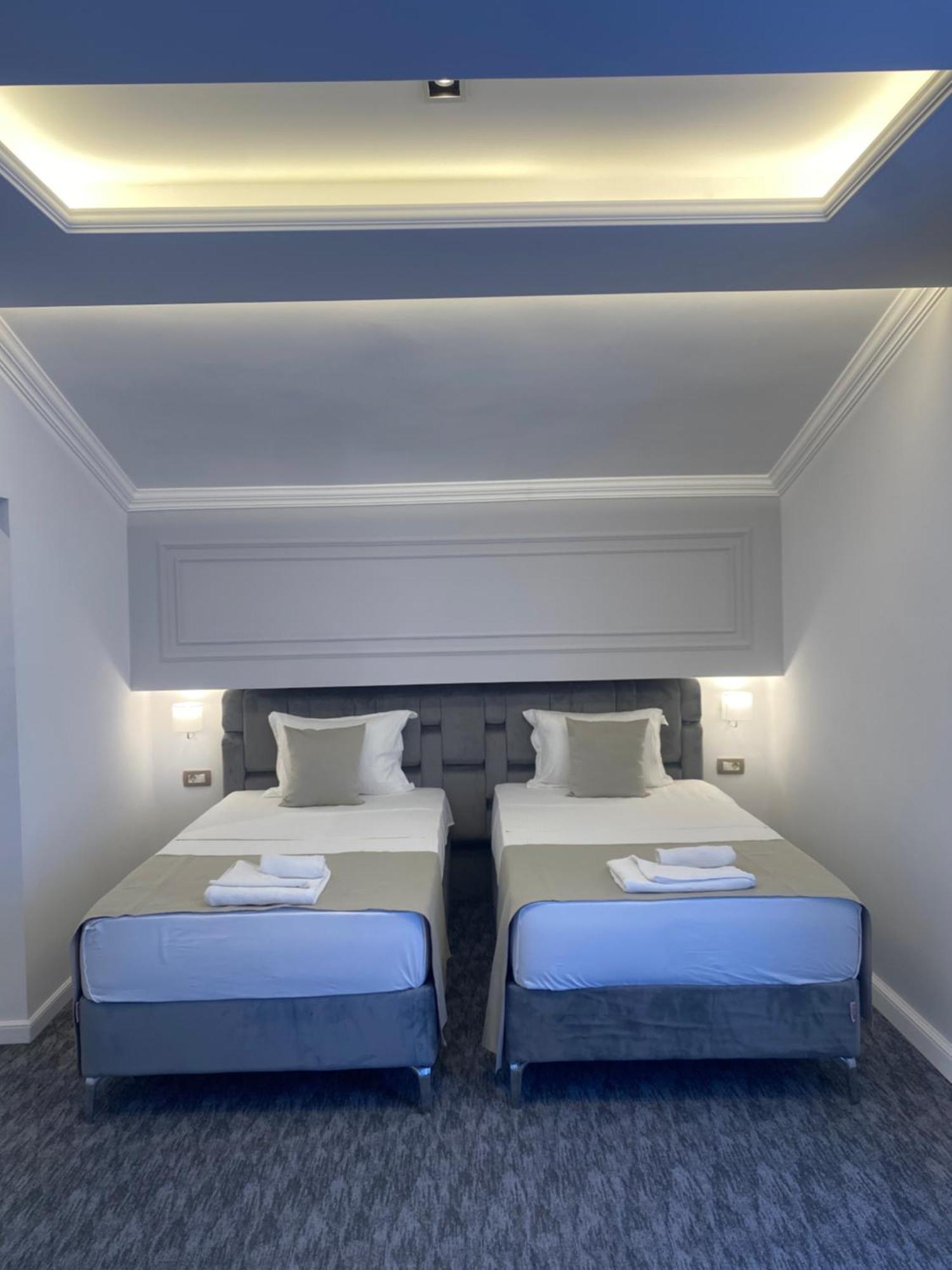 Hotel Ideall พอดโกริกา ภายนอก รูปภาพ